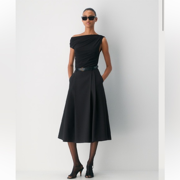 Aritzia Babaton Enterprise Skirt NWT - Picture 1 of 9